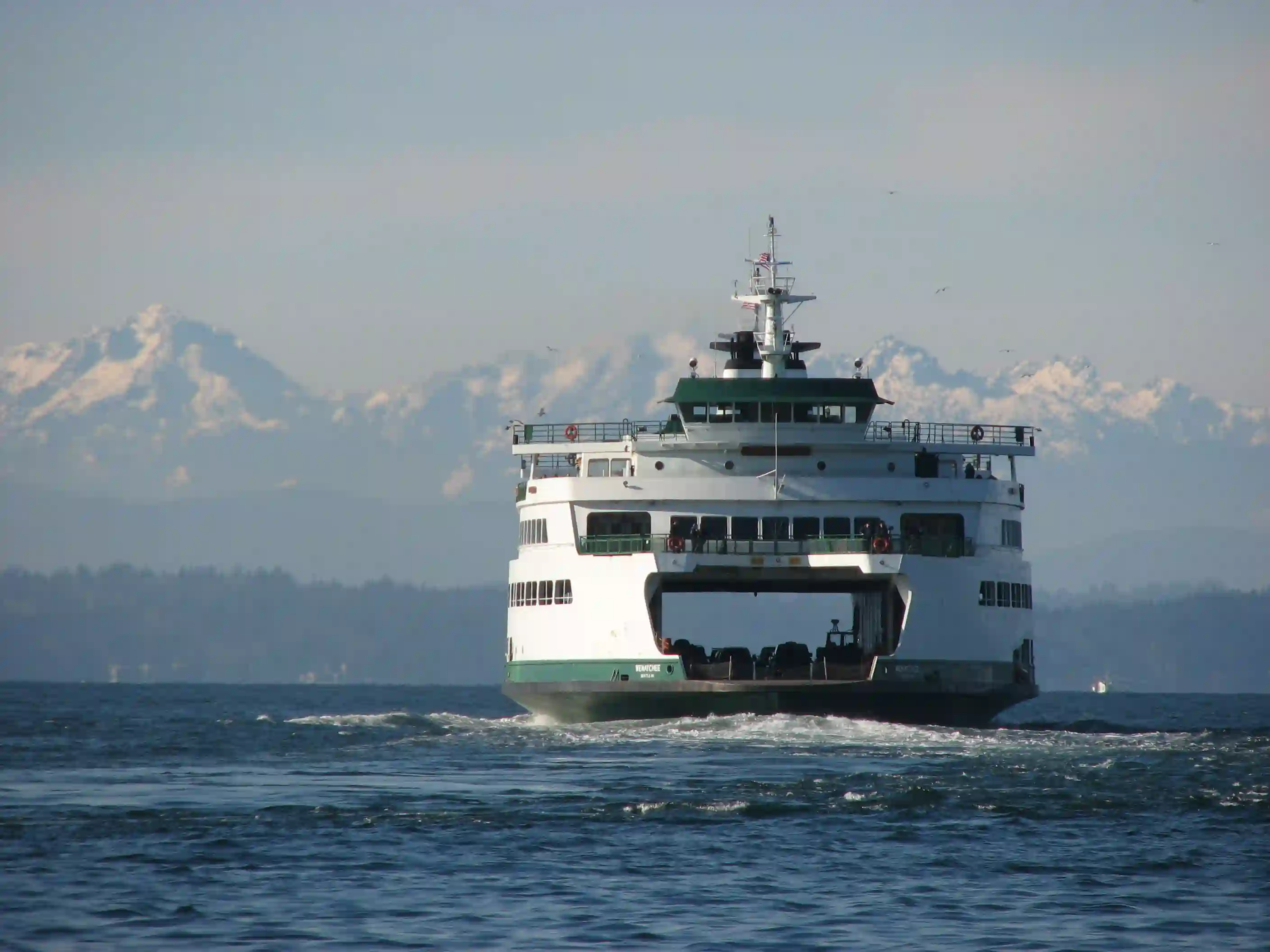 Statue of Liberty Ferry Schedule (2026): Times, Routes, Tickets & Tips