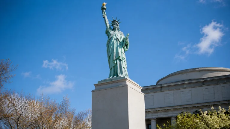 statue of liberty in brooklyn